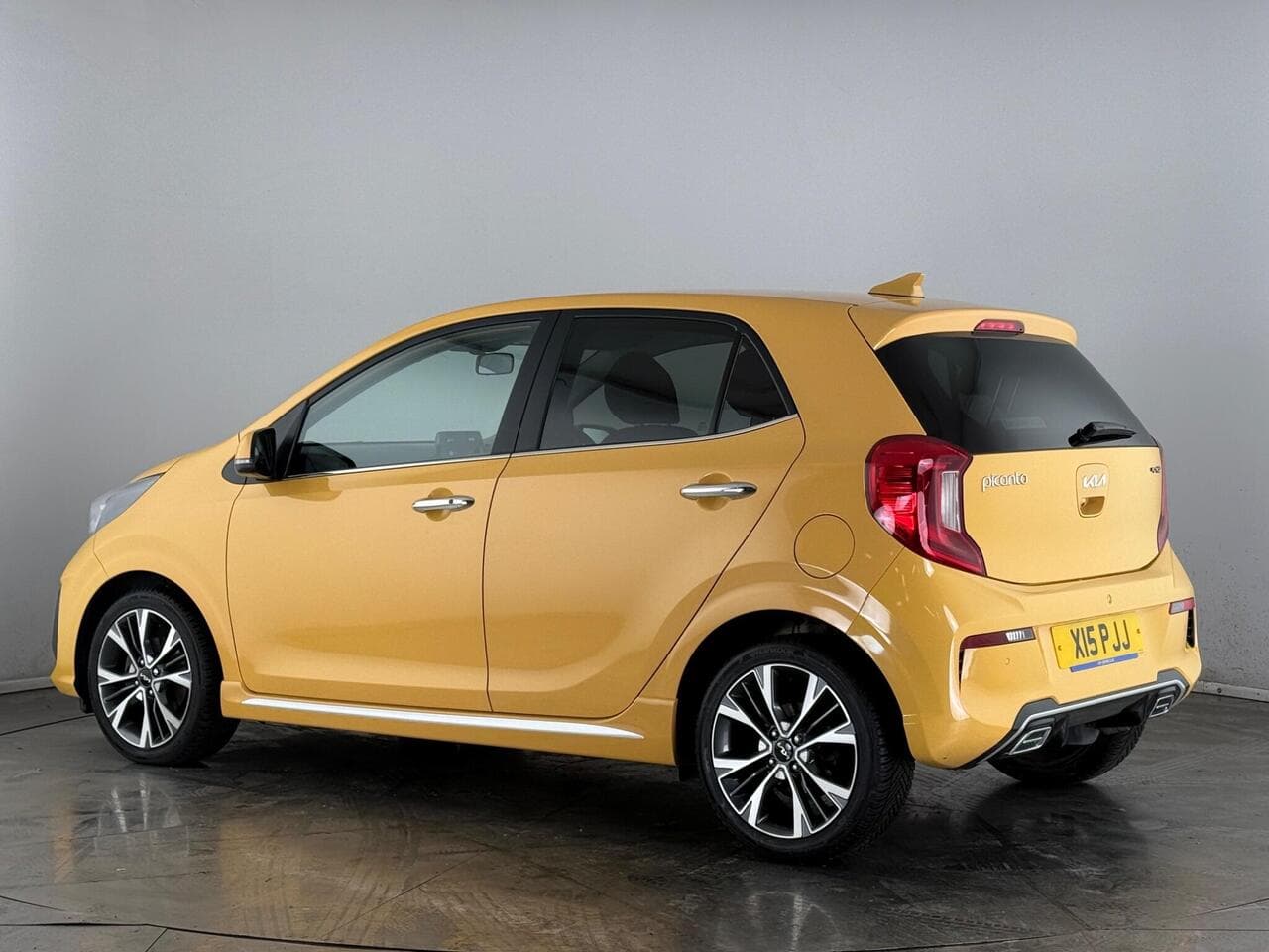 Kia Picanto thumbnail Rear Left