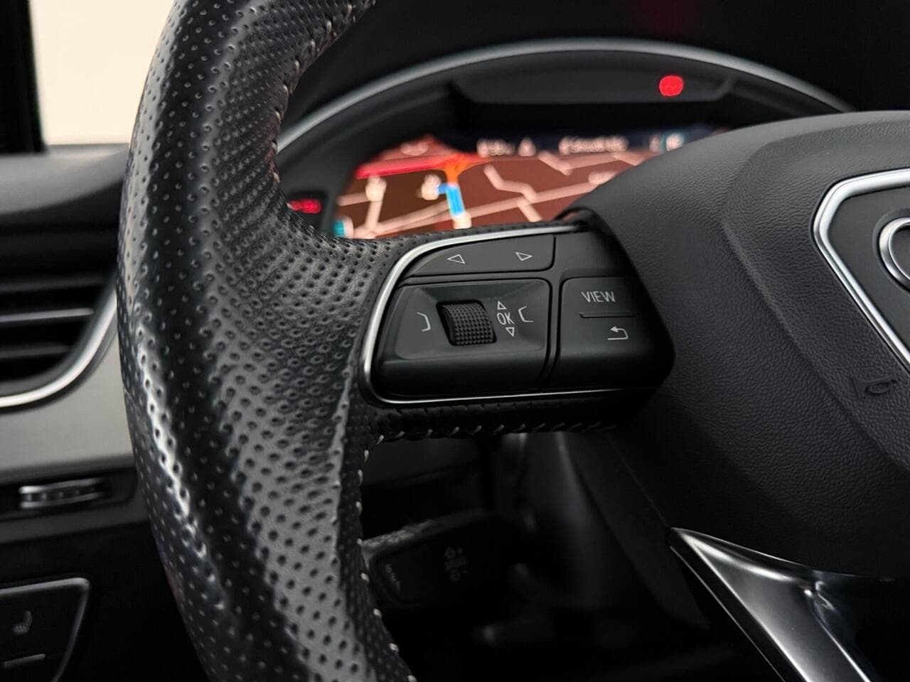 Audi Q7 thumbnail Misc Controls