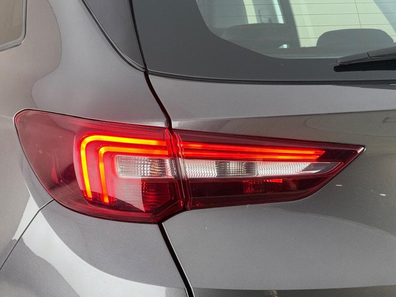 Vauxhall Grandland X thumbnail Lights Rear