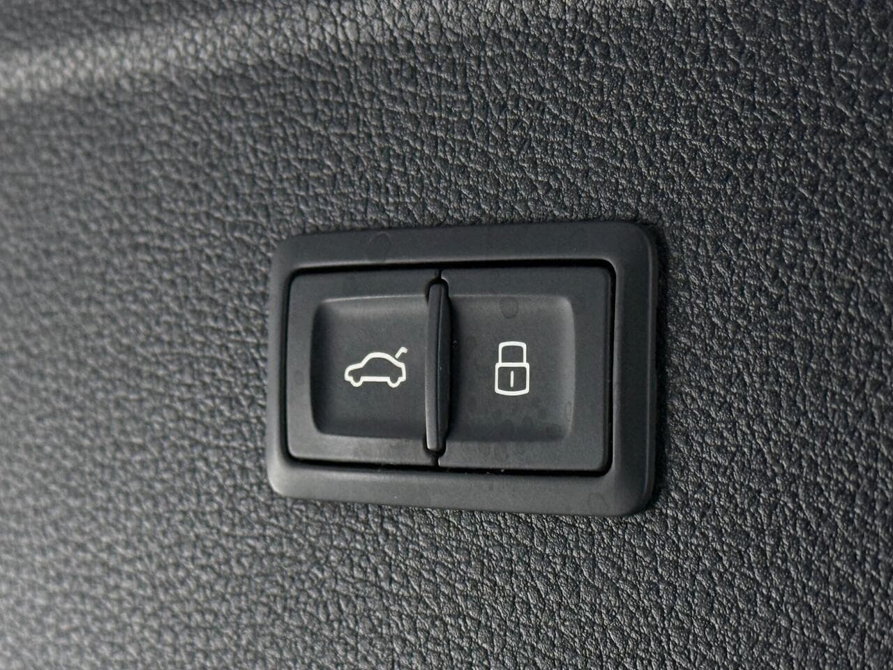 Audi Q5 thumbnail Misc Controls