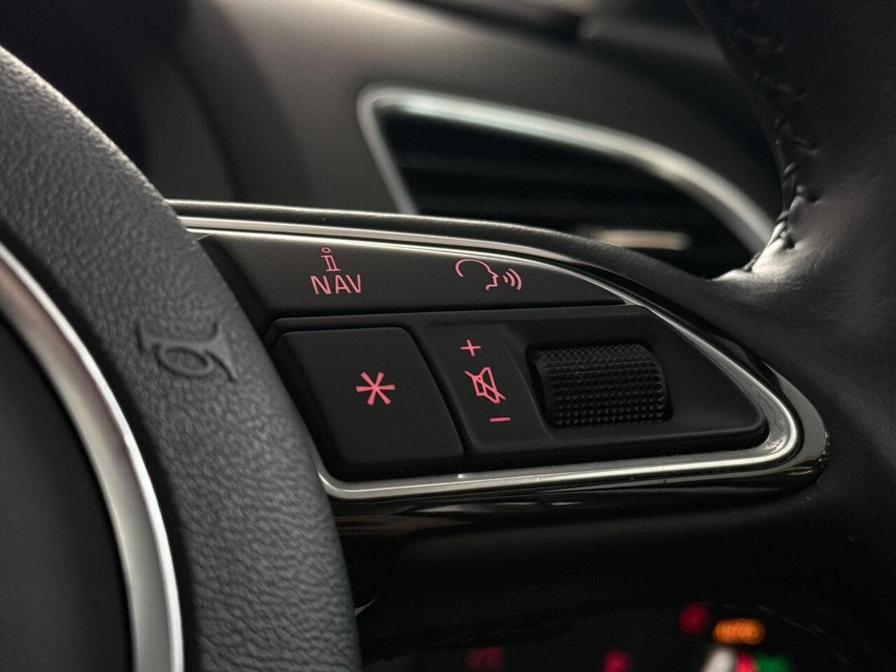 Audi Q3 thumbnail Misc Controls