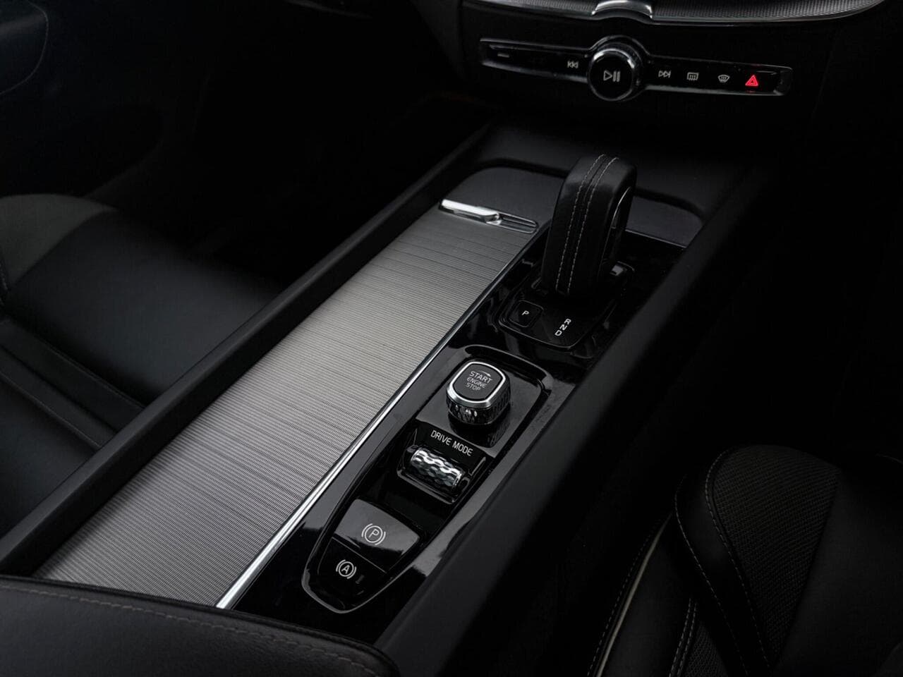 Volvo XC60 thumbnail Interior Front