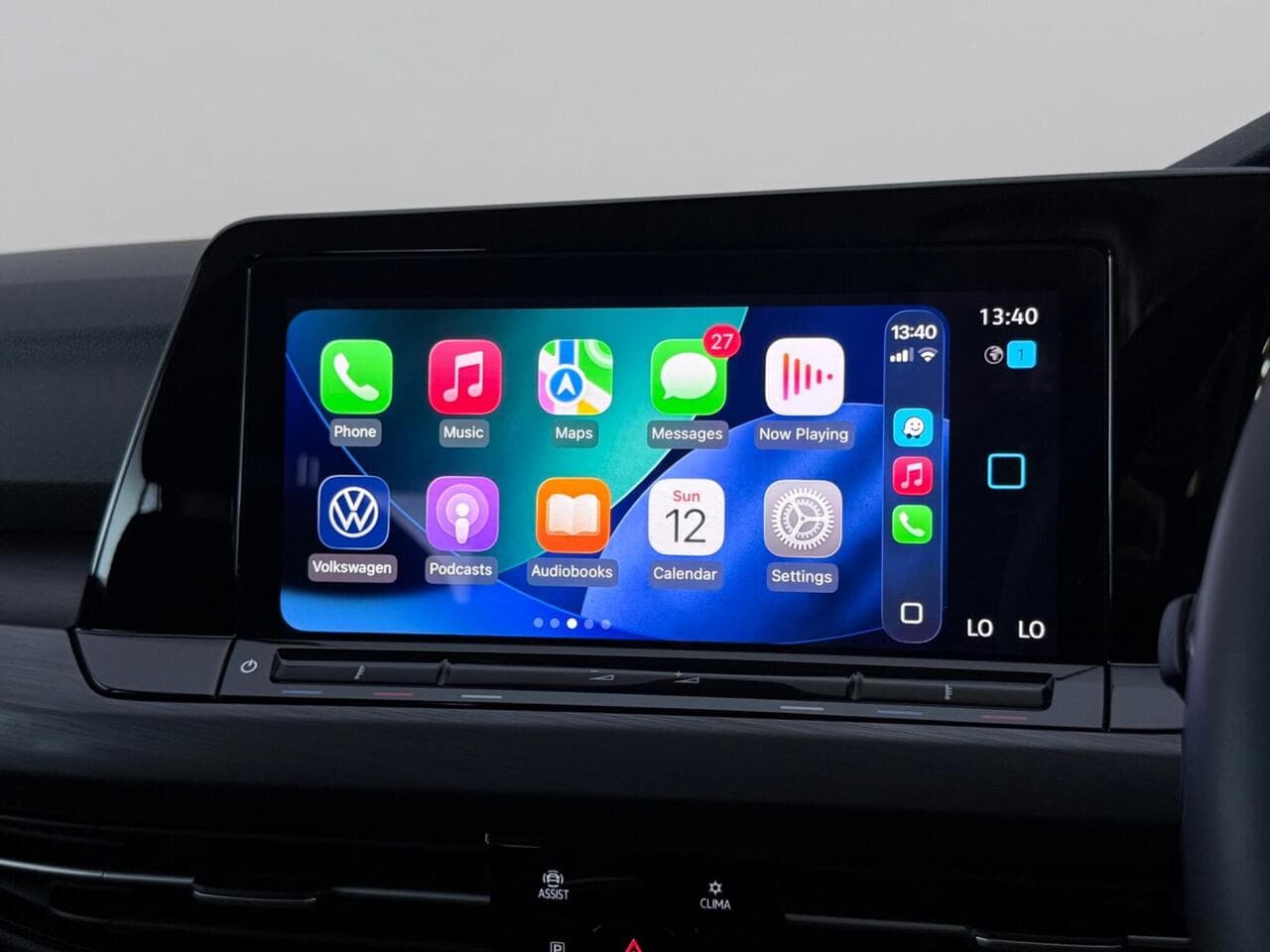 Volkswagen Golf thumbnail Infotainment System