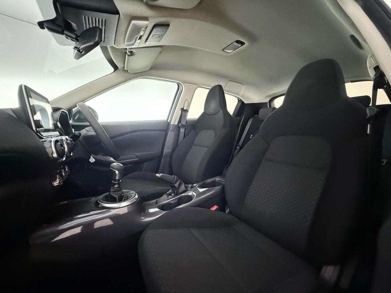 Nissan Juke thumbnail Seat Front Passenger