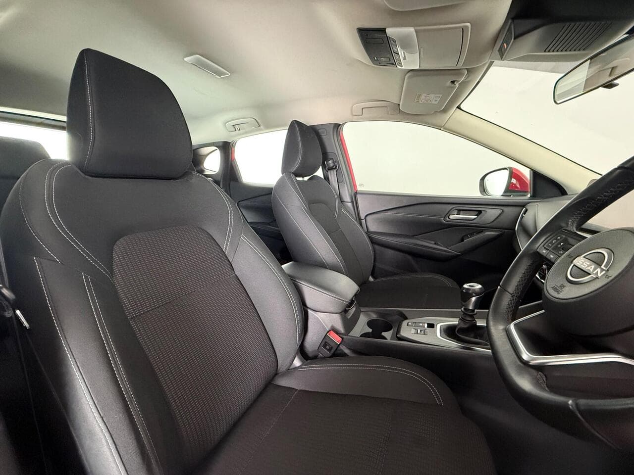 Nissan Qashqai thumbnail Seat Driver