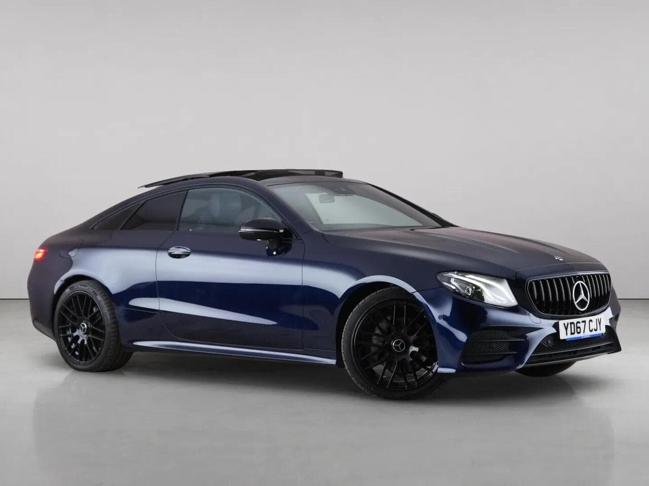 Mercedes-Benz E Class - Mercedes-Benz E Class 2.0 E220d AMG Line (Premium) G-Tronic+ 4MATIC Euro 6 (s/s) 2dr