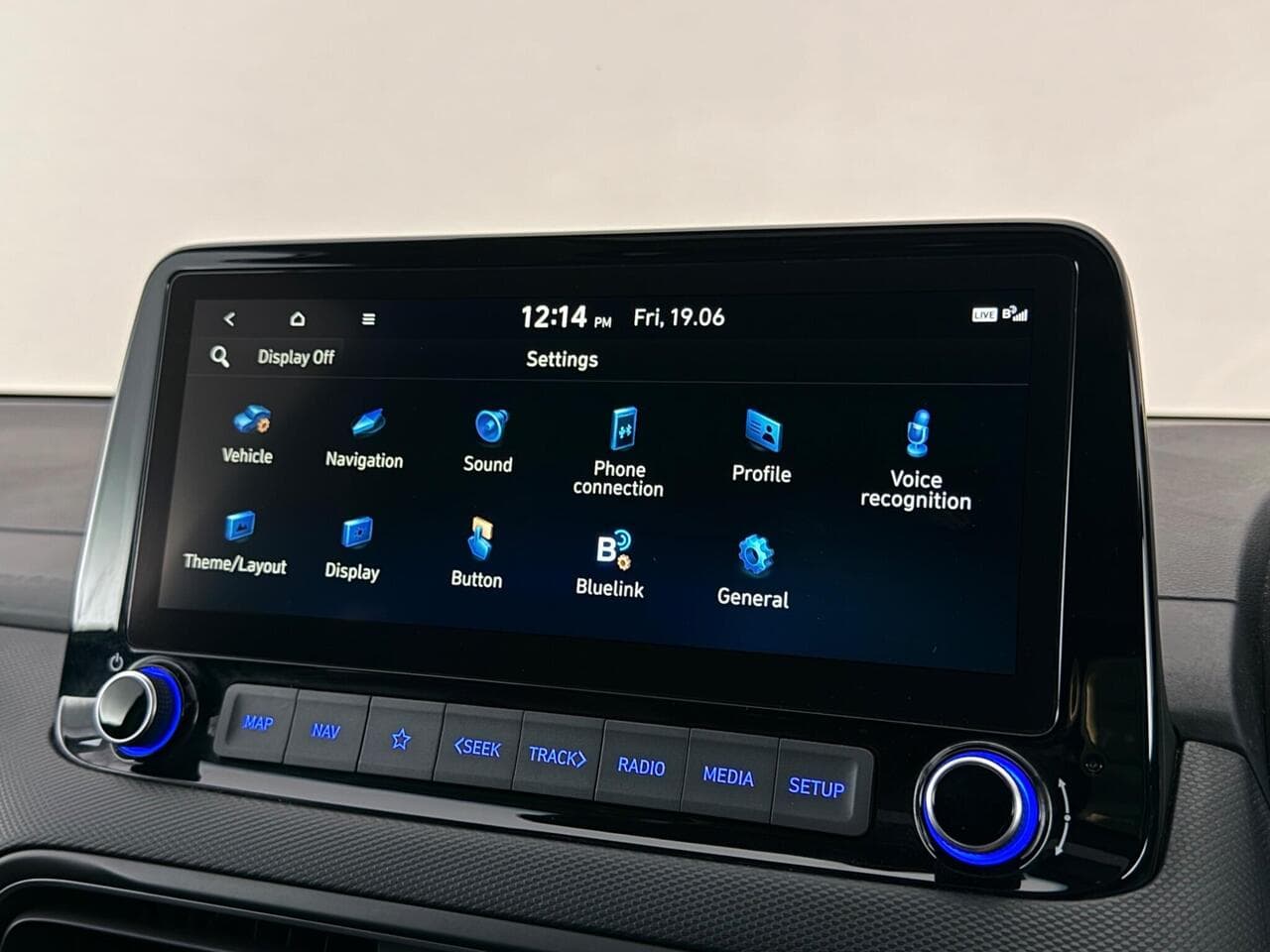 Hyundai KONA thumbnail Infotainment System