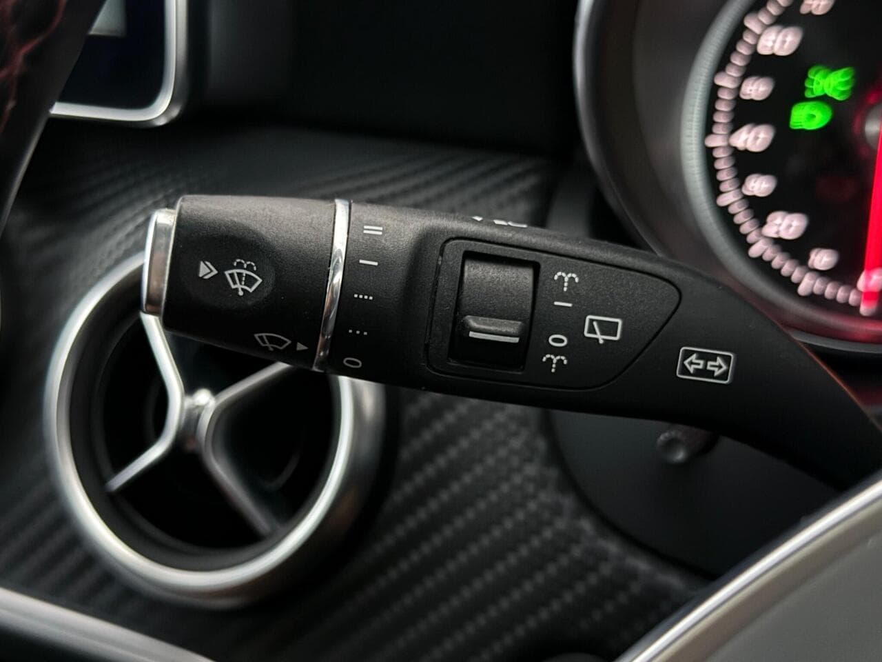 Mercedes-Benz A Class thumbnail Misc Controls