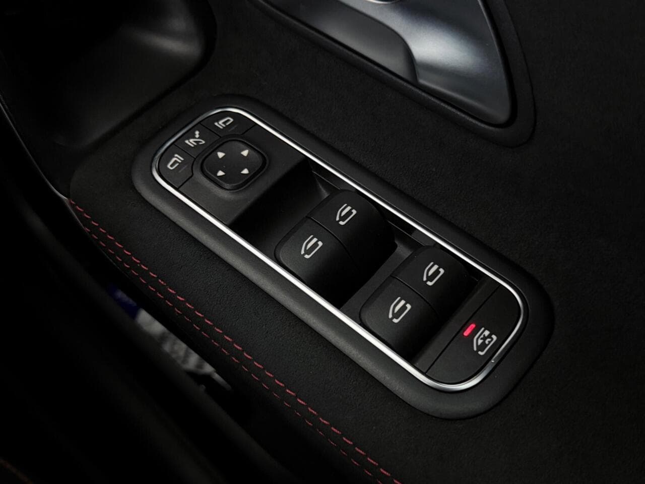 Mercedes-Benz A Class thumbnail Misc Controls