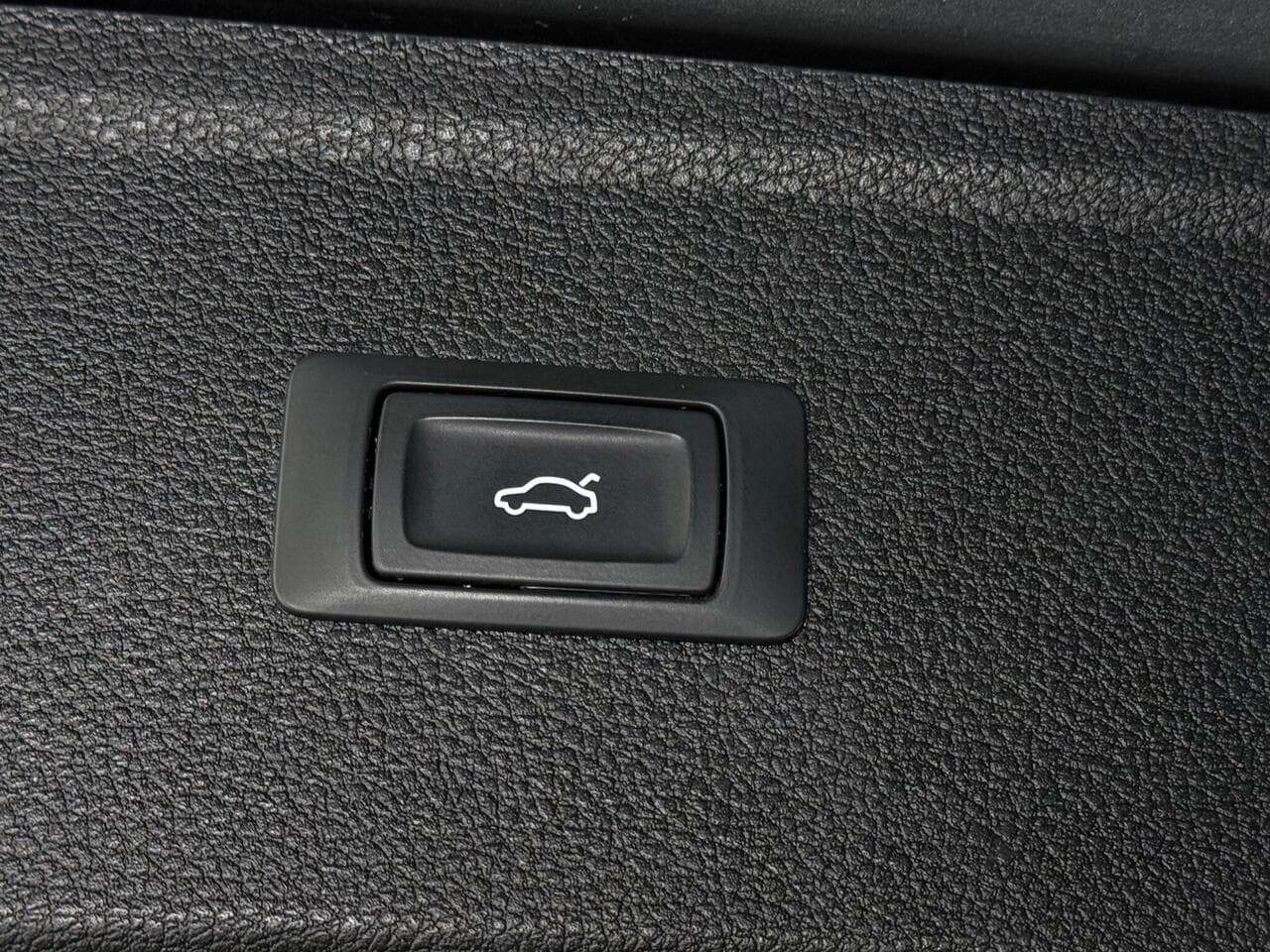 Audi Q5 thumbnail Misc Controls