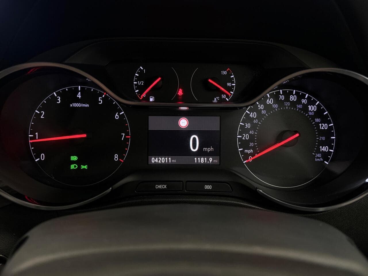 Vauxhall Crossland thumbnail Driver Instruments