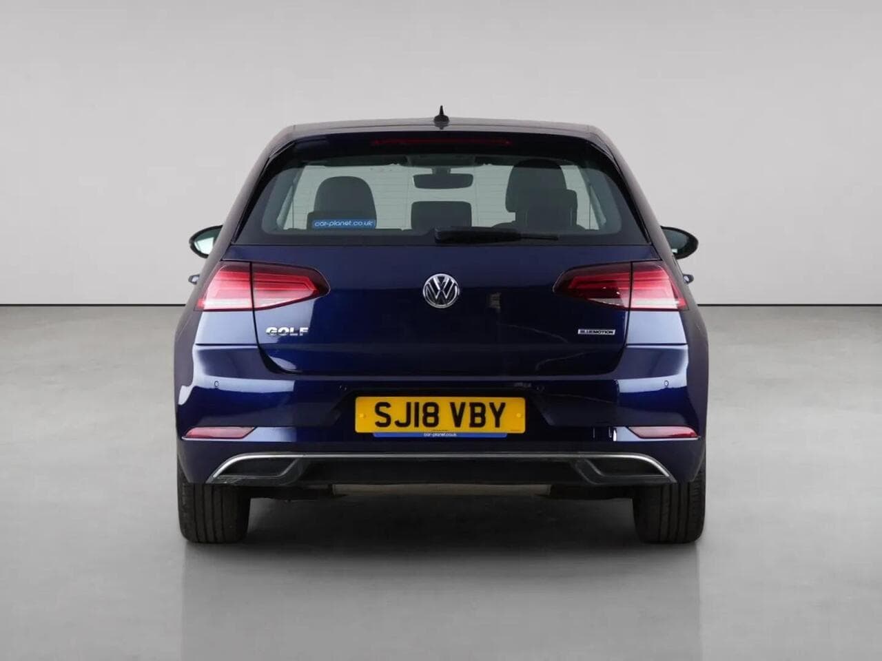 Volkswagen Golf thumbnail Rear