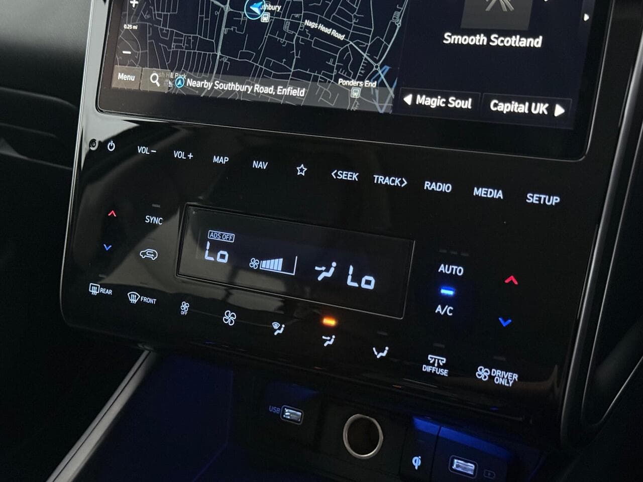 Hyundai TUCSON thumbnail Infotainment System