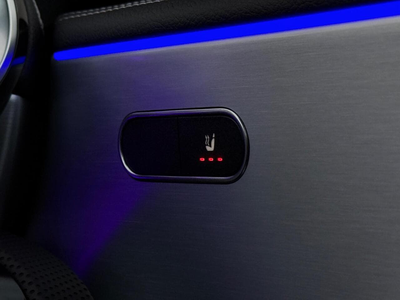 Mercedes-Benz A Class thumbnail Misc Controls