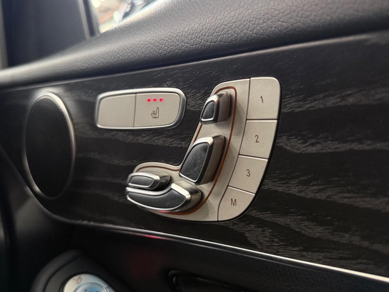 Mercedes-Benz GLC thumbnail Misc Controls