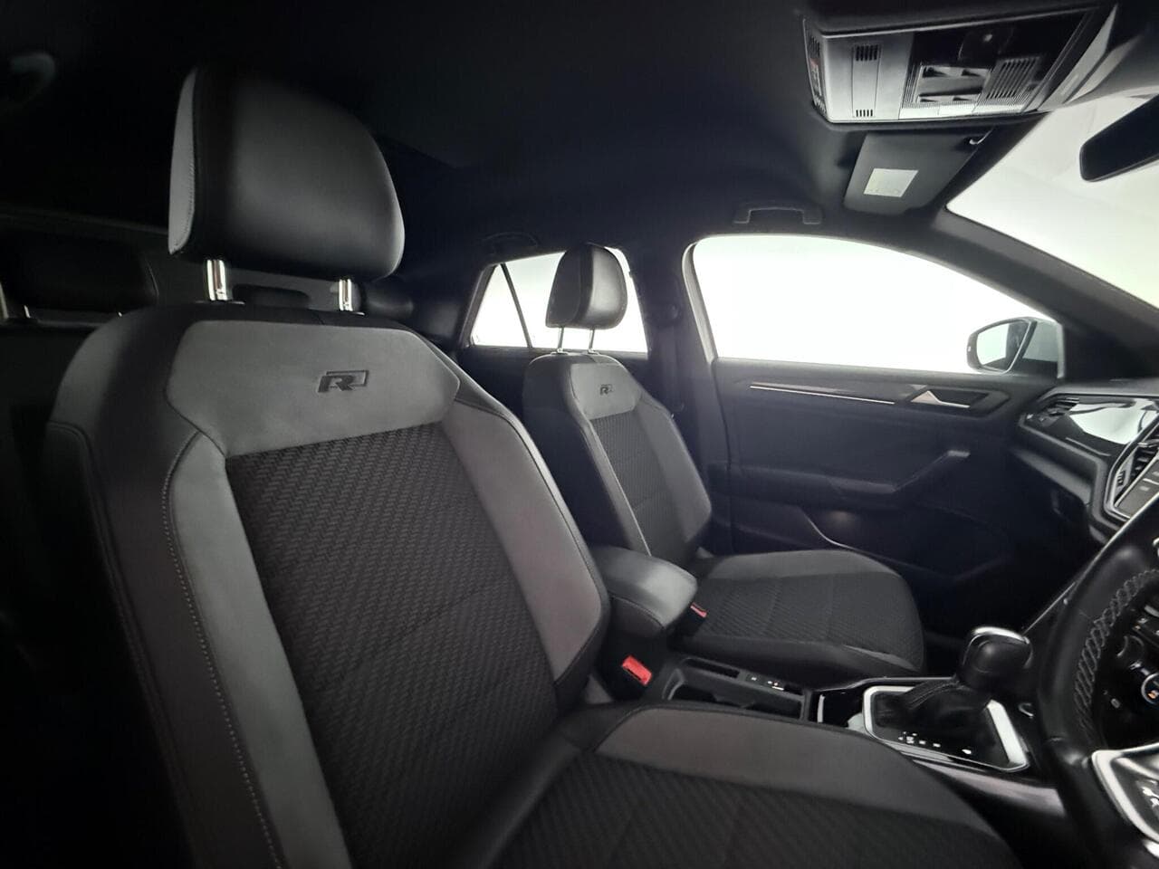 Volkswagen T-Roc thumbnail Seat Driver