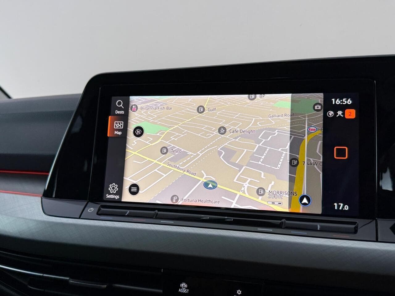 Volkswagen Golf thumbnail Infotainment System