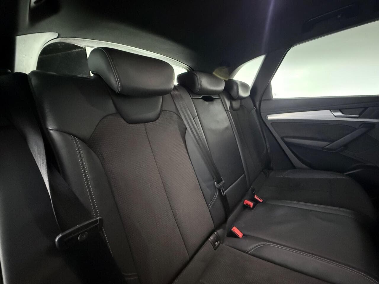 Audi Q5 thumbnail Seats Rear