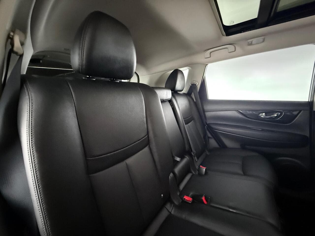 Nissan X-Trail thumbnail Seats Rear