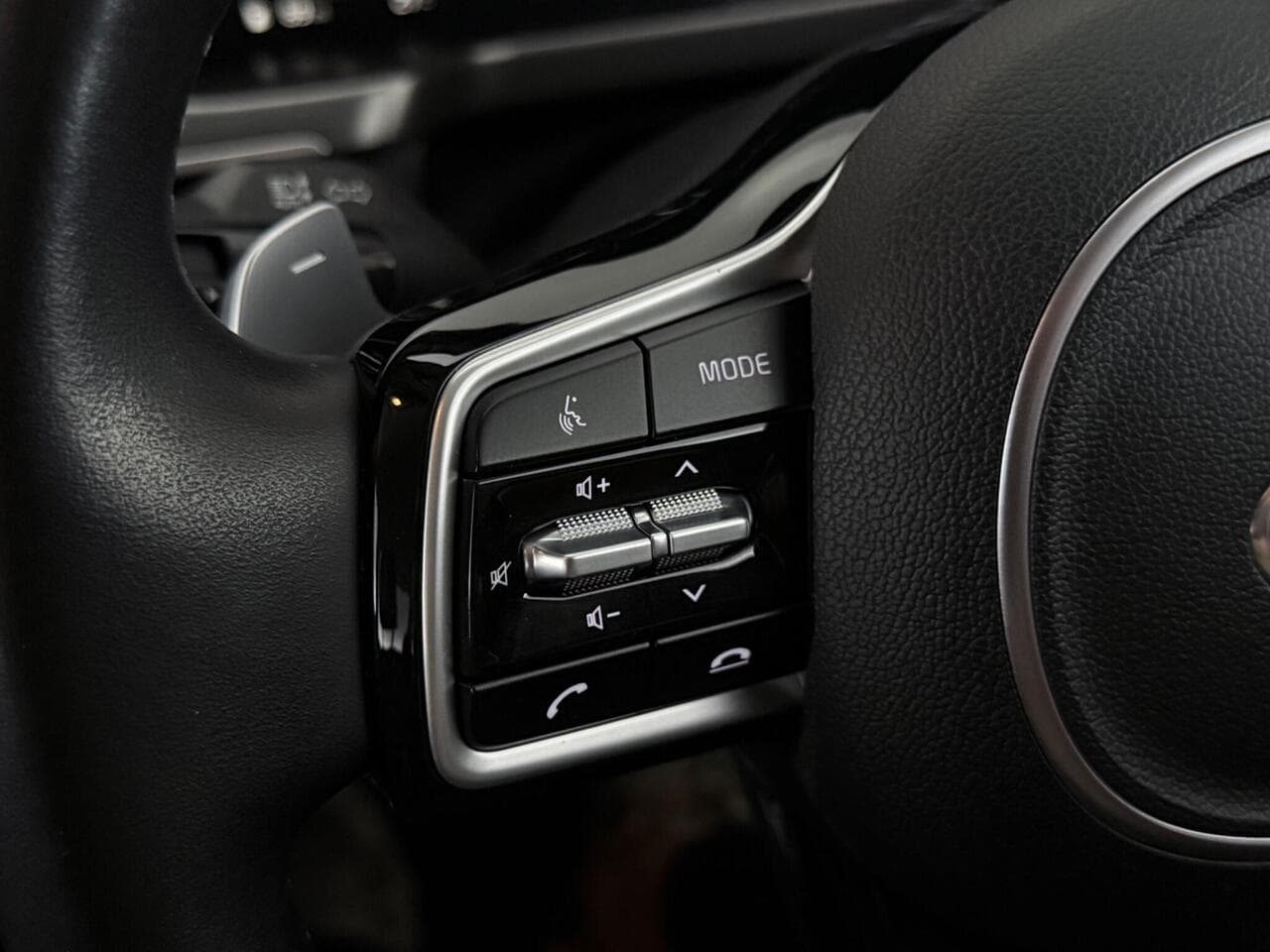 Kia Sorento thumbnail Misc Controls