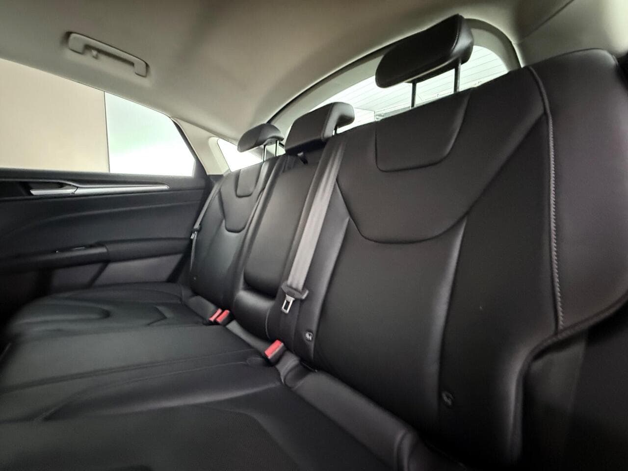 Ford Mondeo thumbnail Seats Rear