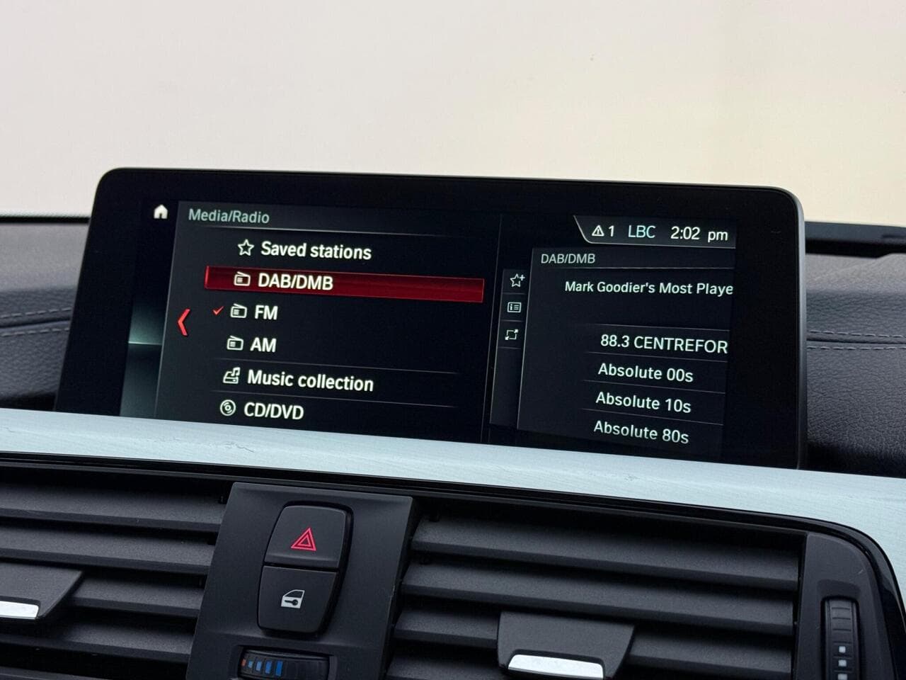 BMW 3 Series thumbnail Infotainment System