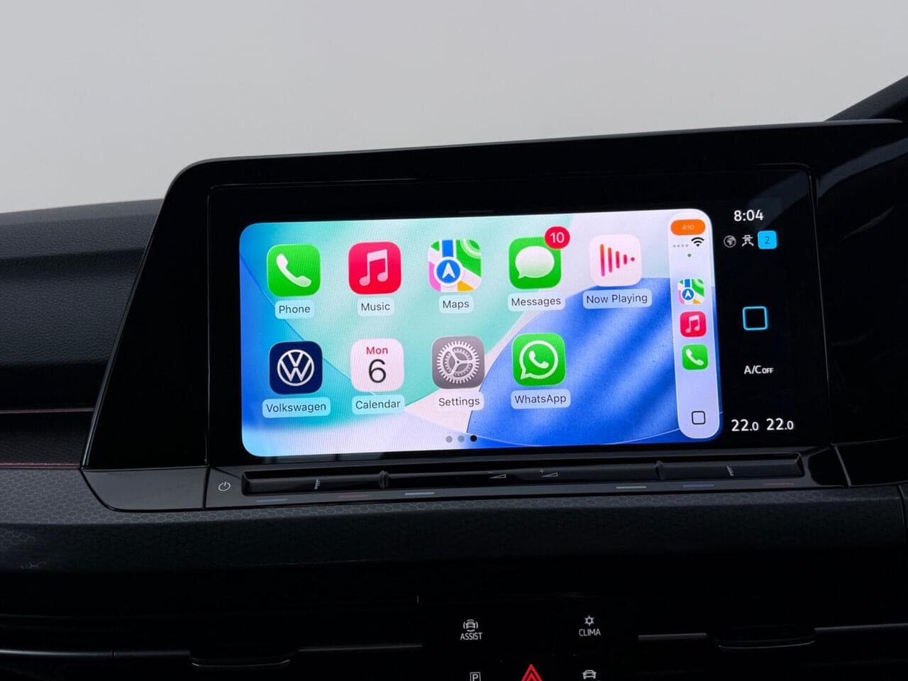 Volkswagen Golf thumbnail Infotainment System