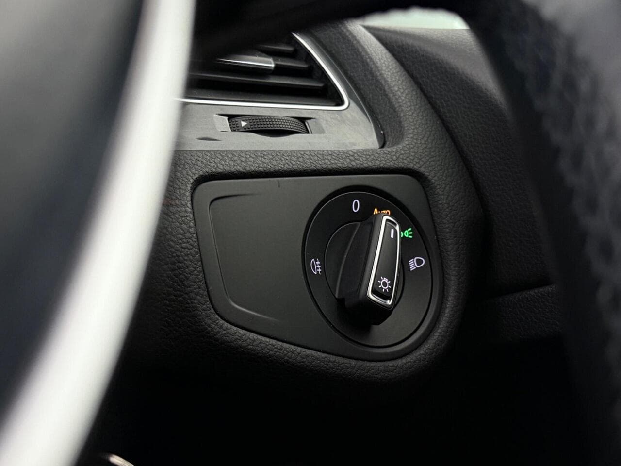 Volkswagen Golf thumbnail Misc Controls