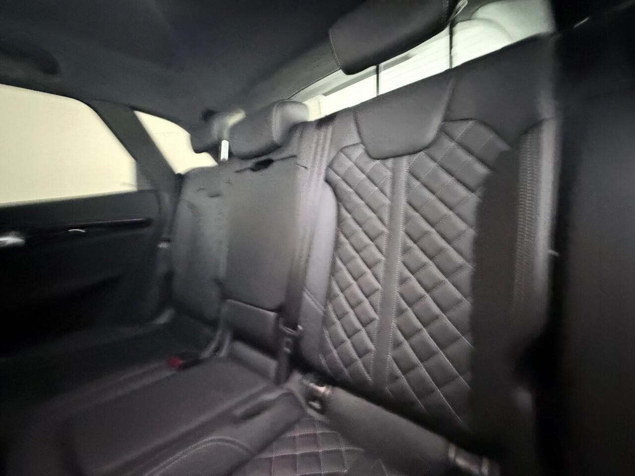 Audi Q5 thumbnail Seats Rear