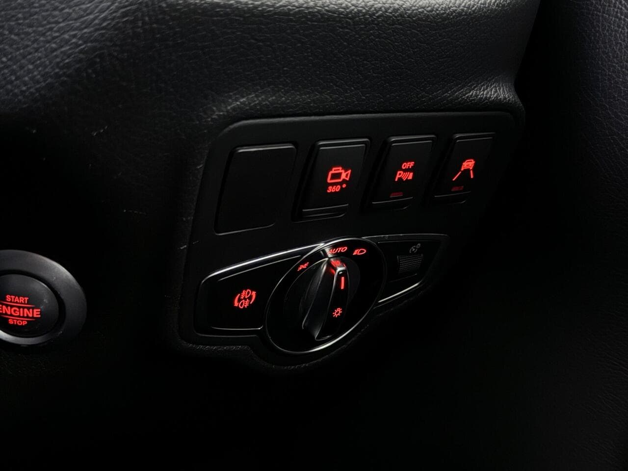 Mercedes-Benz X Class thumbnail Misc Controls