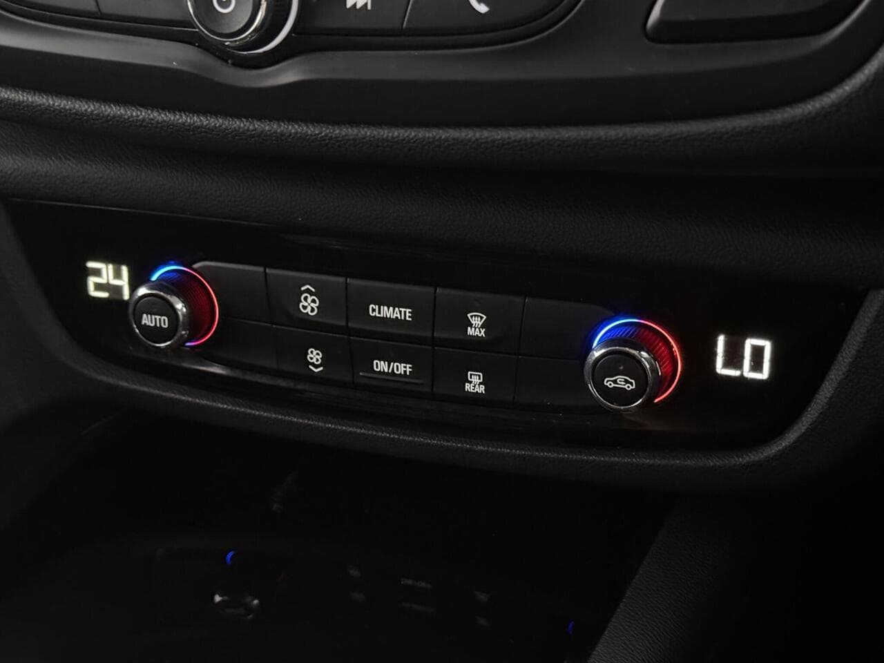 Vauxhall Insignia thumbnail Misc Controls