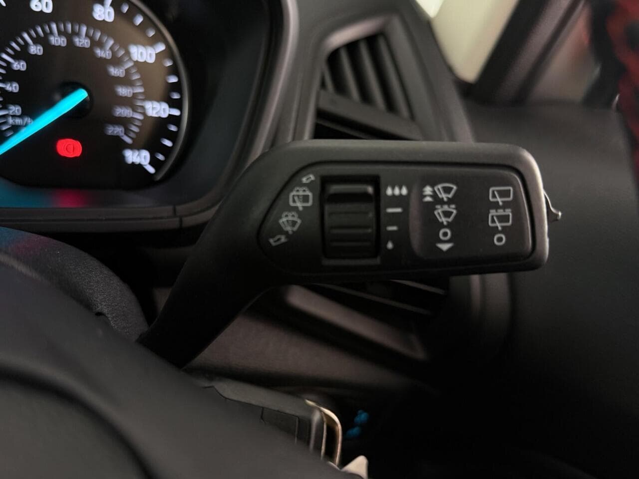 Ford EcoSport thumbnail Misc Controls