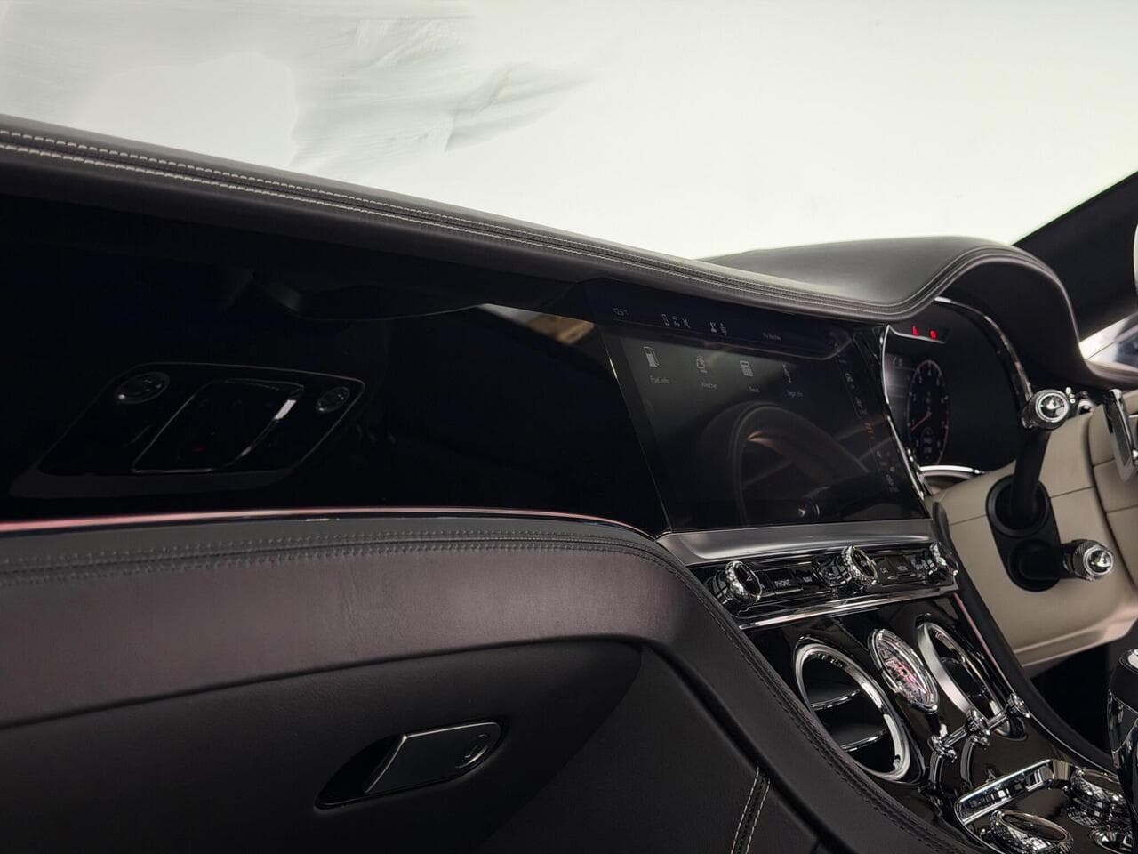Bentley Continental thumbnail Interior Front