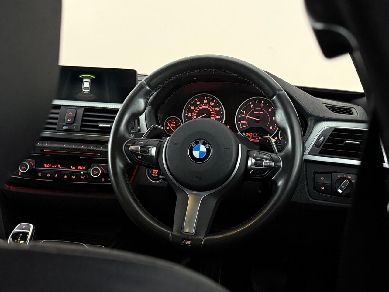 BMW 4 Series Gran Coupe thumbnail Steering Wheel