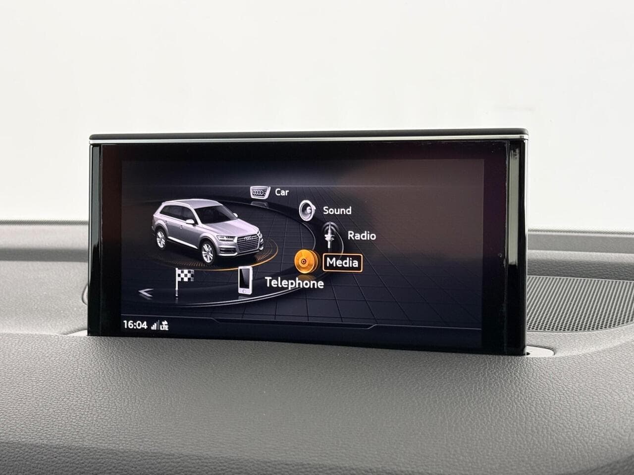 Audi Q7 thumbnail Infotainment System