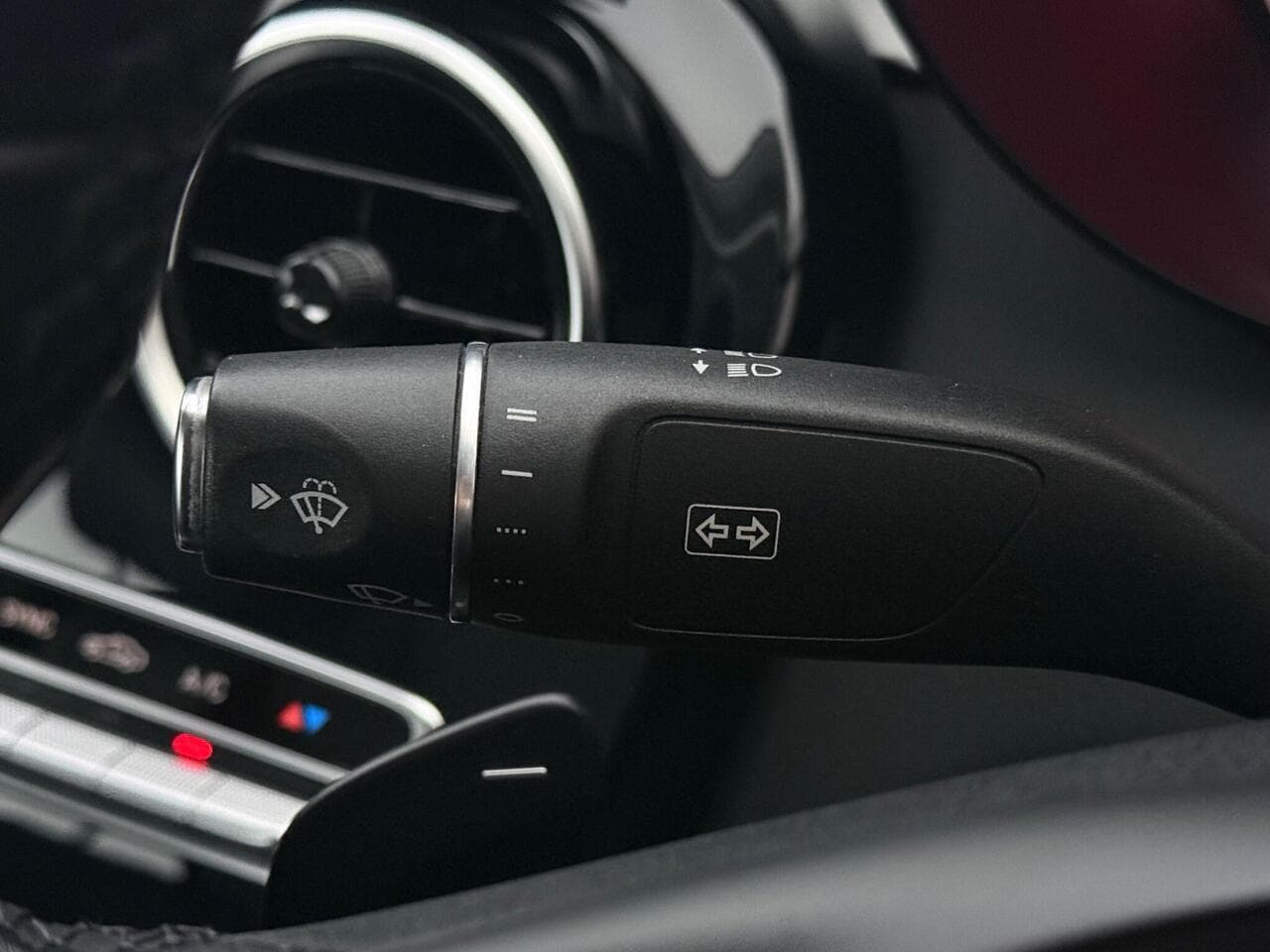 Mercedes-Benz C Class thumbnail Misc Controls