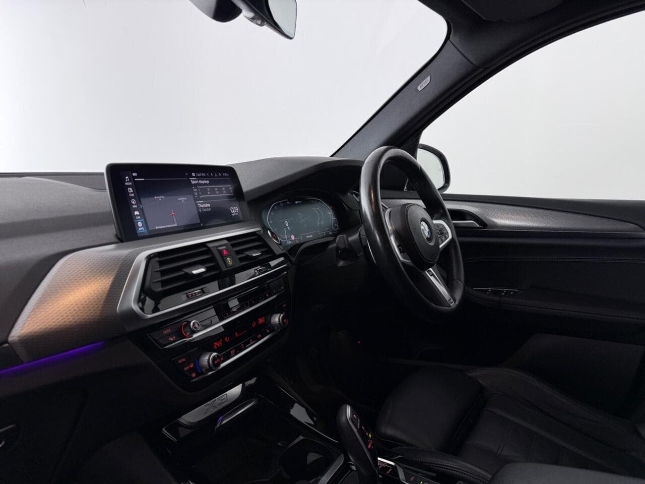 BMW X3 thumbnail Interior Front