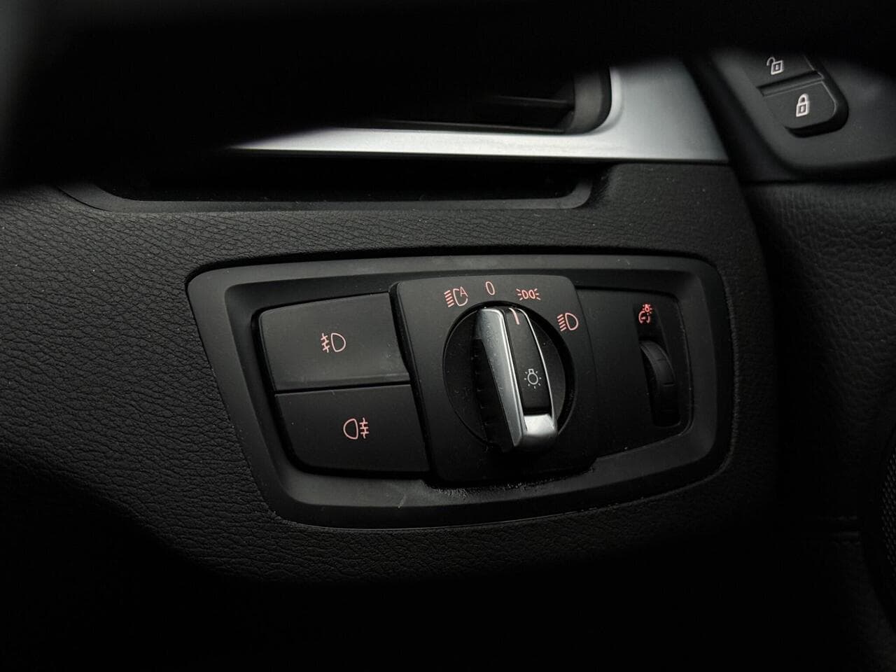 BMW X1 thumbnail Misc Controls