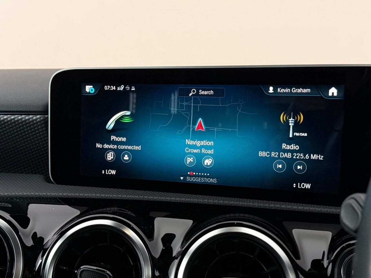 Mercedes-Benz A Class thumbnail Infotainment System
