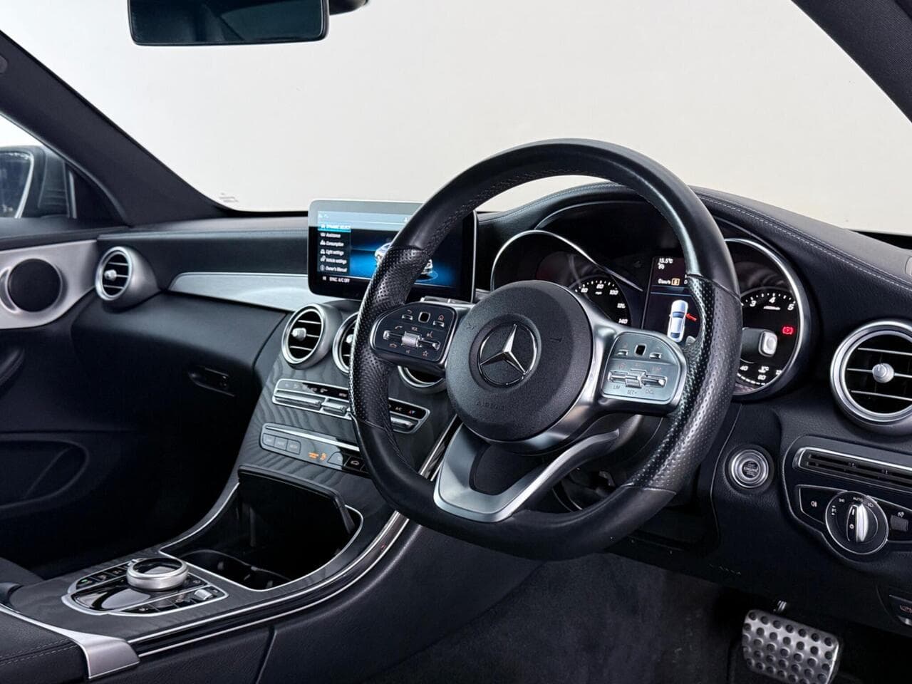 Mercedes-Benz C Class thumbnail Interior Front