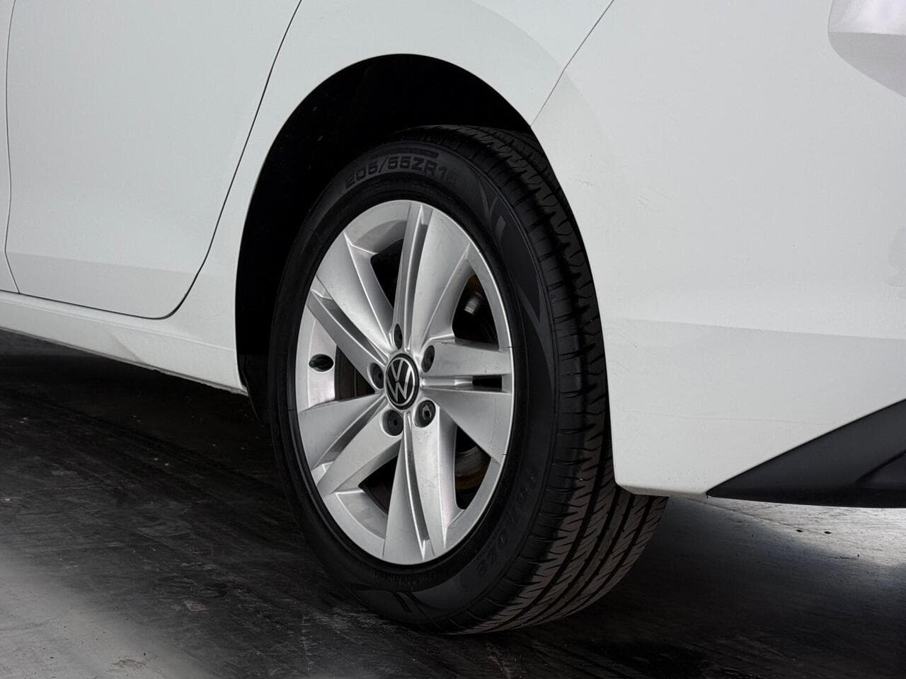 Volkswagen Golf thumbnail Wheel
