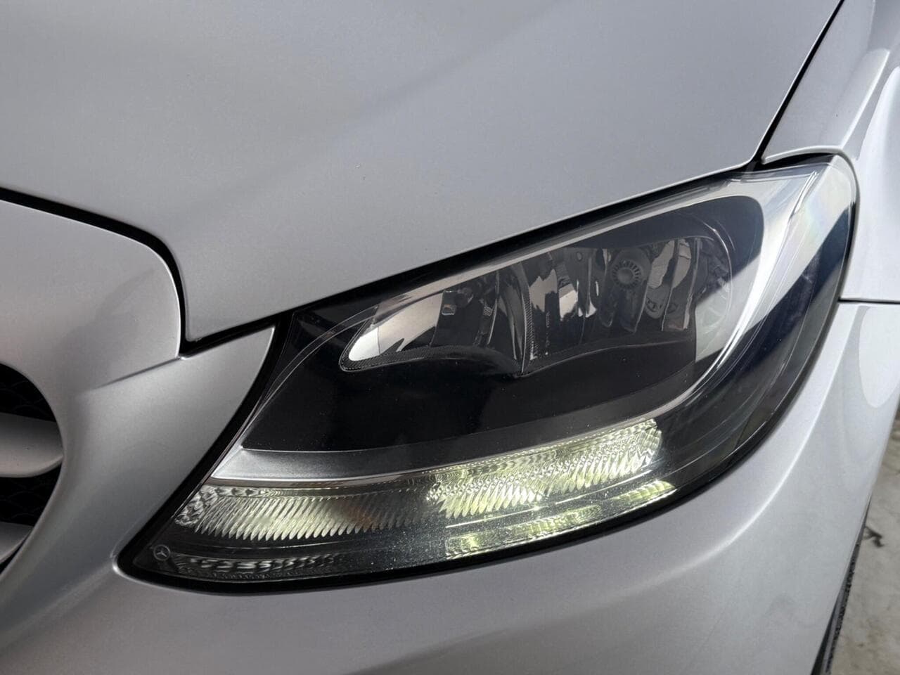 Mercedes-Benz C Class thumbnail Lights Front