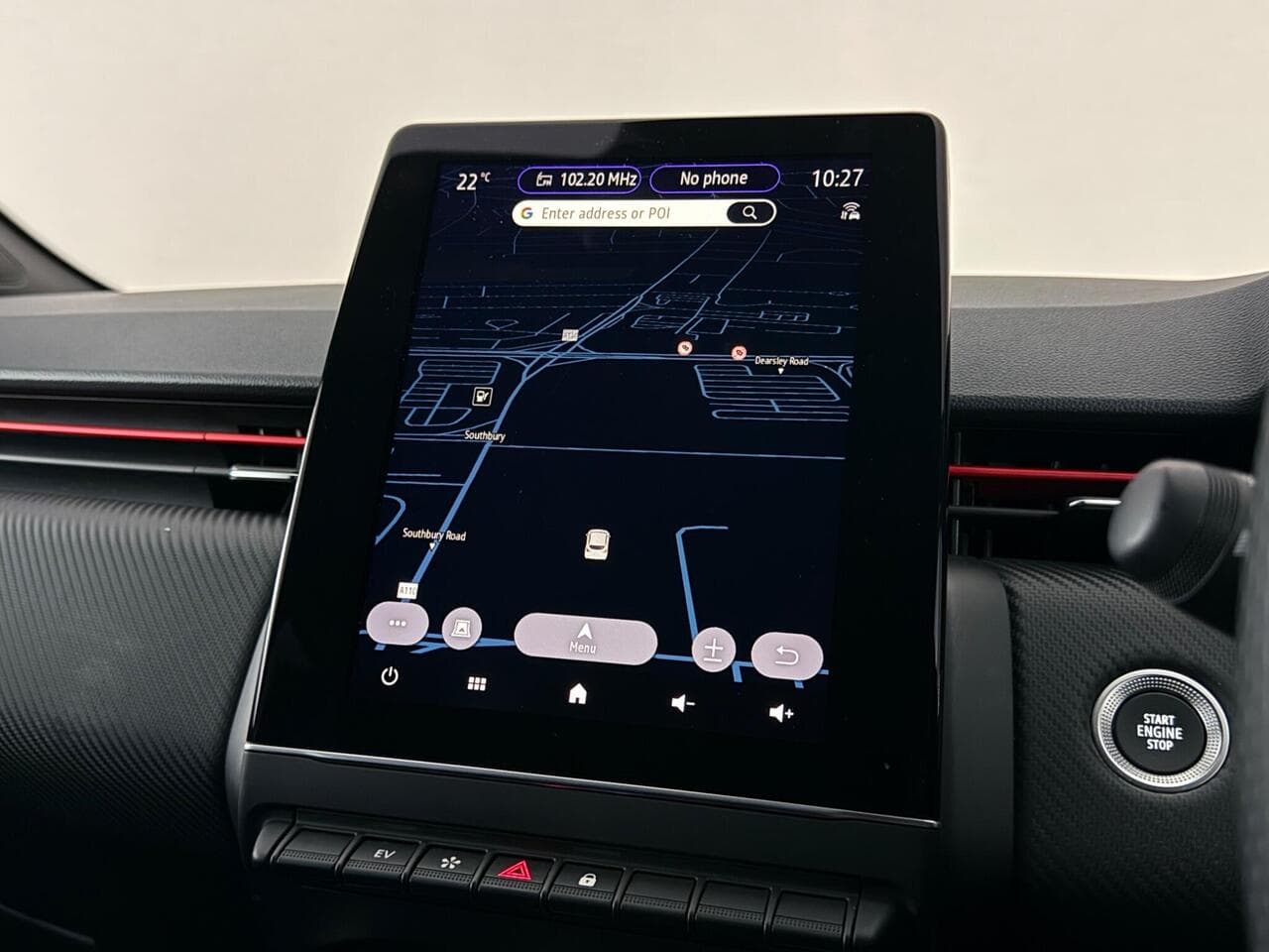 Renault Clio thumbnail Infotainment System