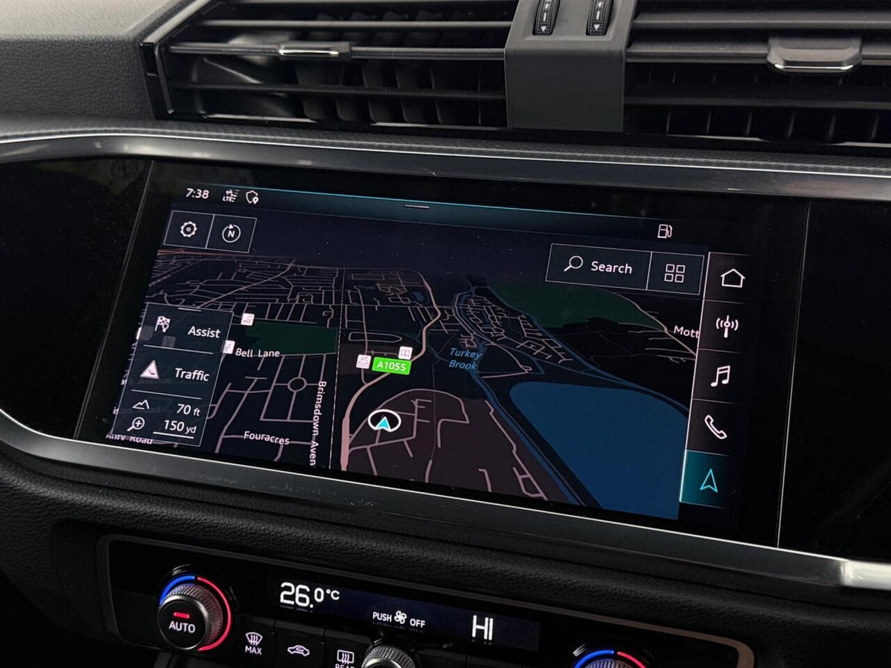 Audi Q3 thumbnail Infotainment System