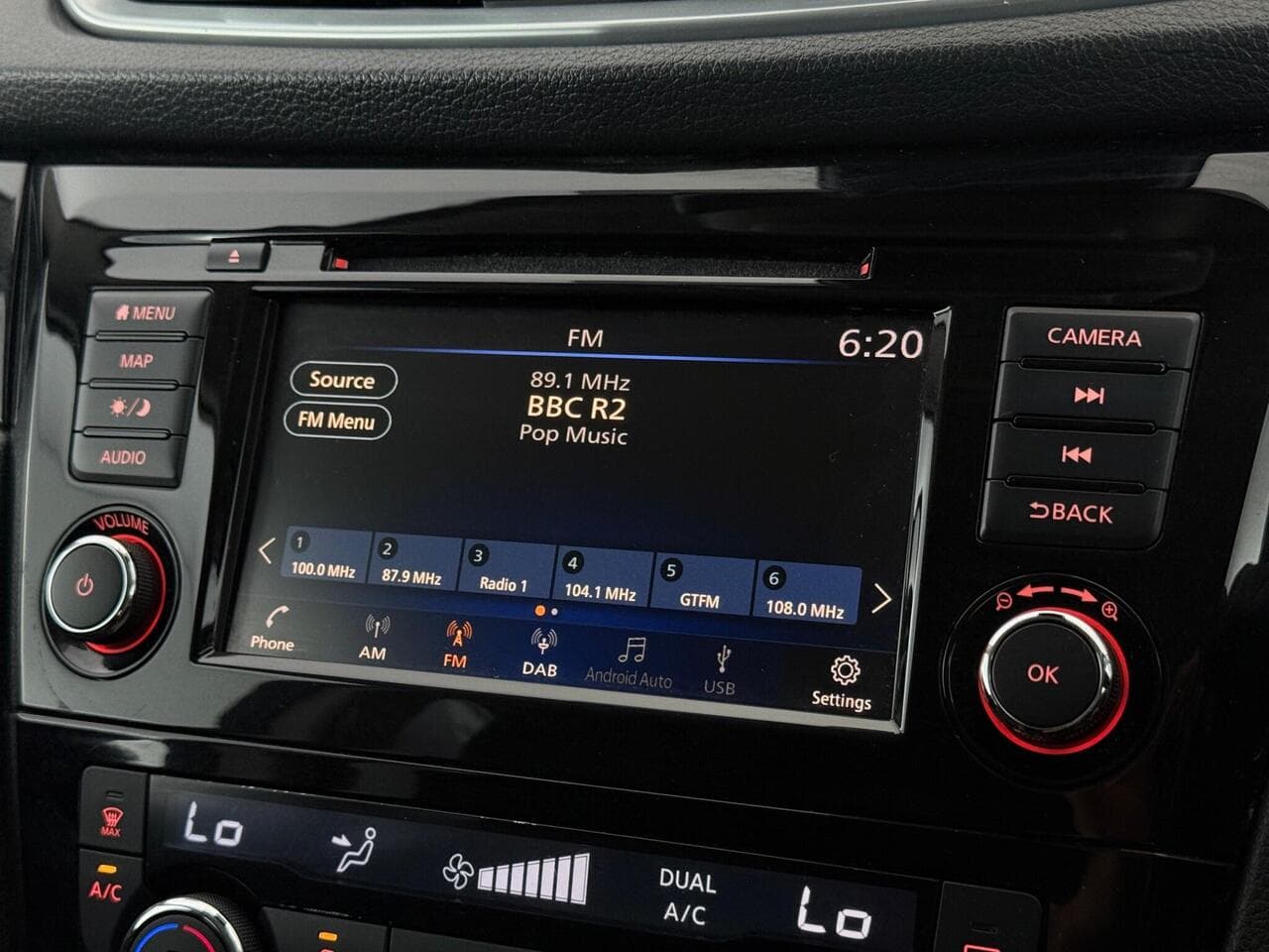 Nissan Qashqai thumbnail Infotainment System