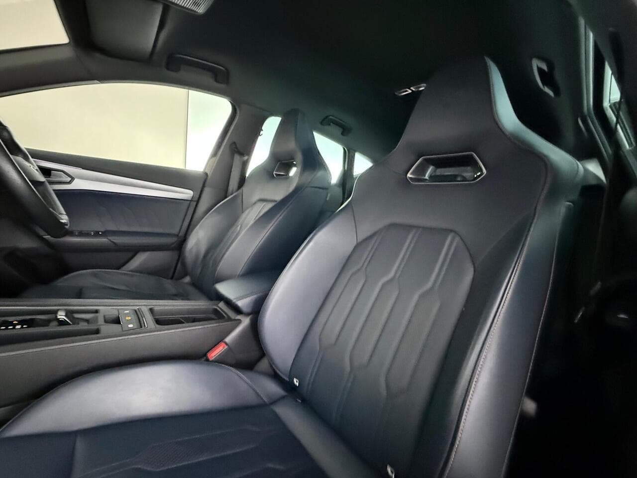 CUPRA Formentor thumbnail Seat Front Passenger