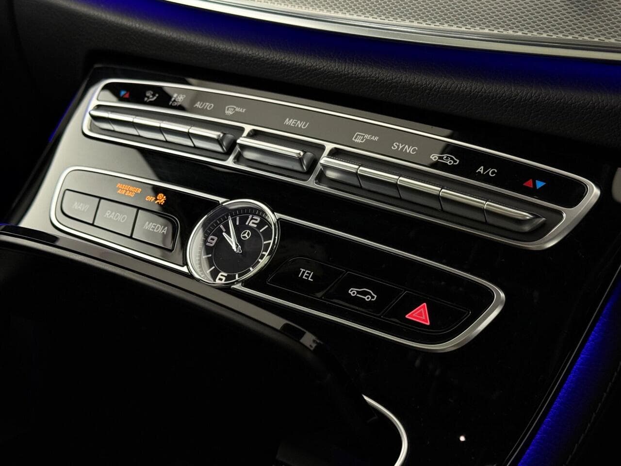 Mercedes-Benz E Class thumbnail Misc Controls