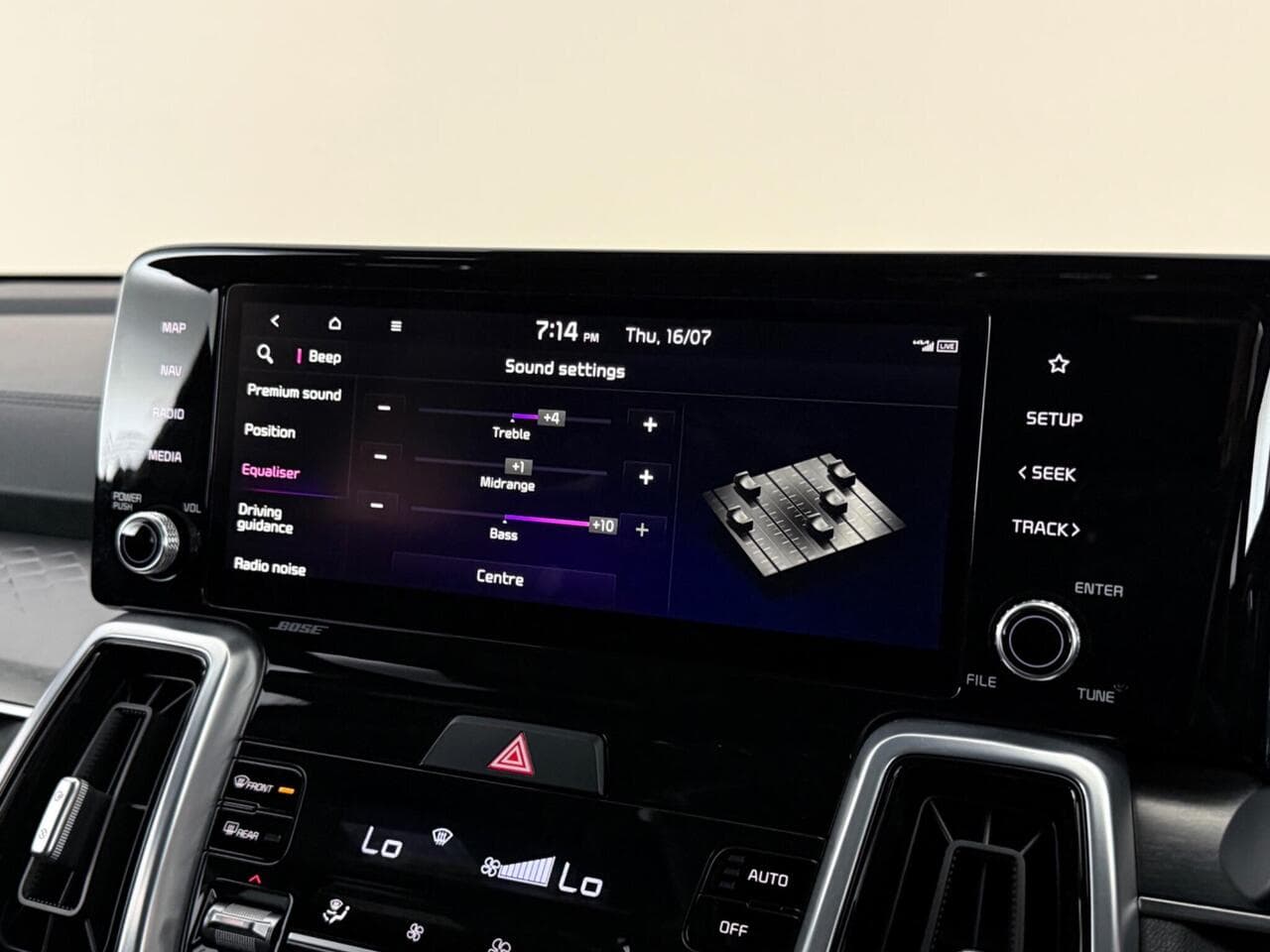 Kia Sorento thumbnail Infotainment System