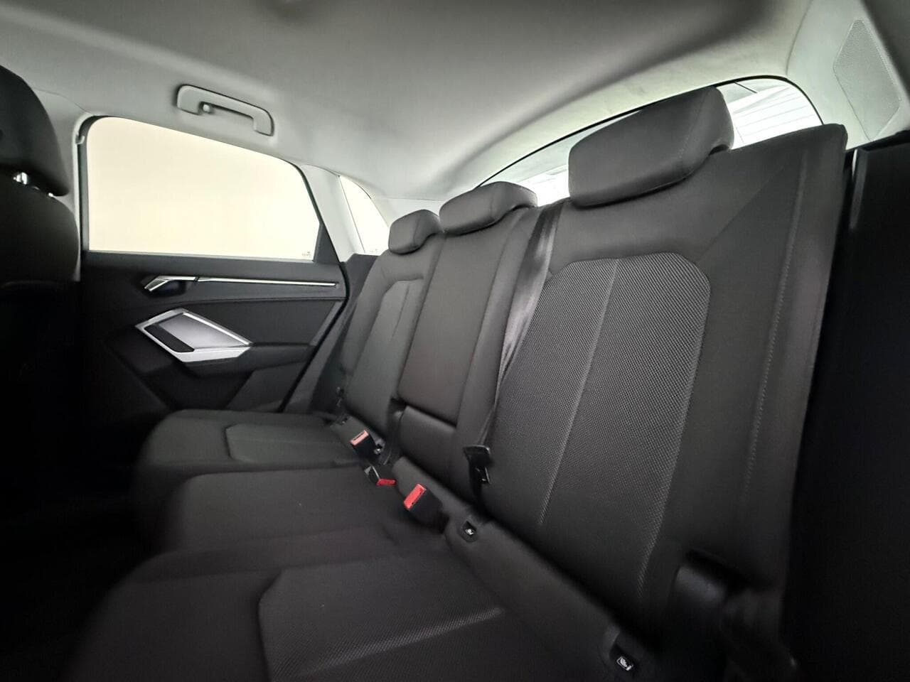 Audi Q3 thumbnail Seats Rear