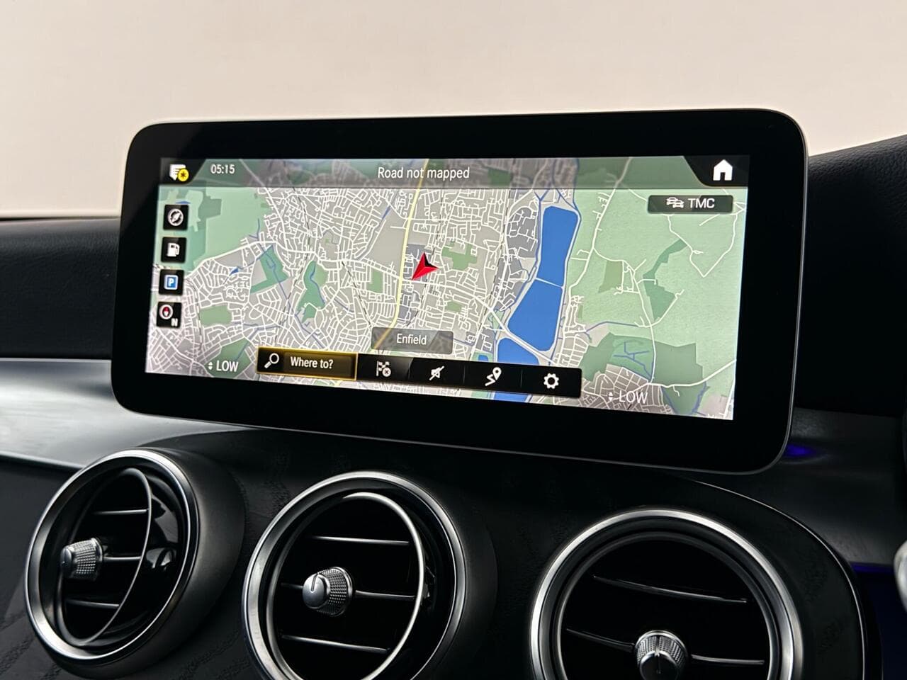 Mercedes-Benz GLC thumbnail Infotainment System